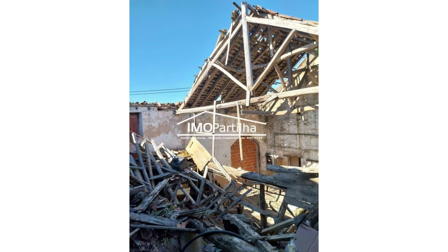 Moradia T3 para Venda em Vimeiro Foto 10