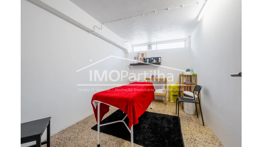 Loja para Venda em Cacém e São Marcos Foto 9