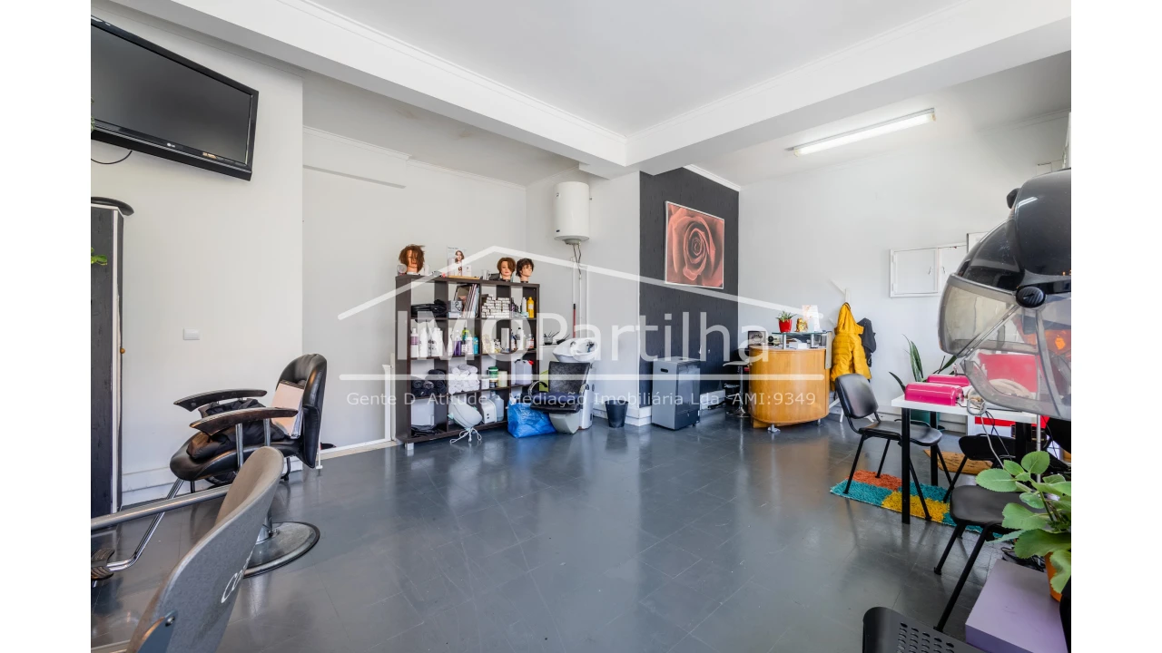 Loja para Venda em Cacém e São Marcos Foto 4