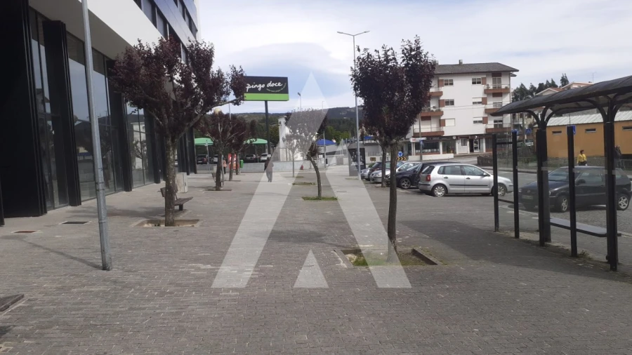 Loja para Venda em Fânzeres e São Pedro da Cova Foto 8