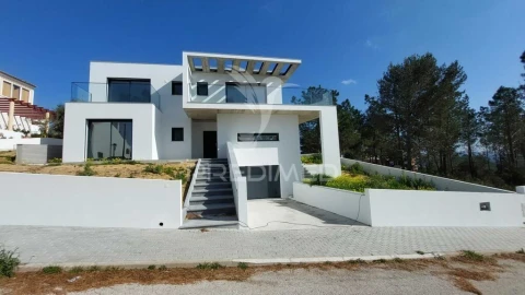 Moradia T4 para Venda em Aljezur