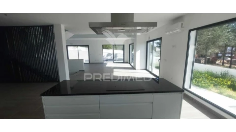 Moradia T4 para Venda em Aljezur