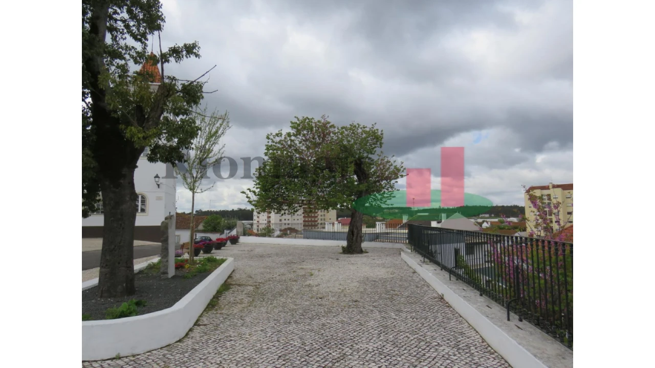 Moradia T2 para Venda em Rio Maior Foto 5