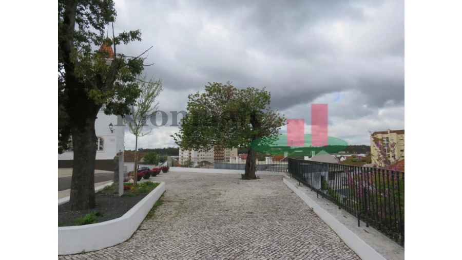 Moradia T2 para Venda em Rio Maior Foto 5