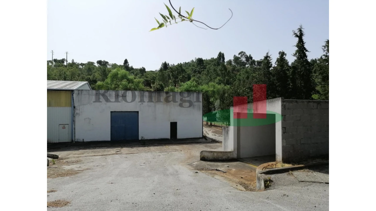 Armazém para Venda em Bemposta Foto 9