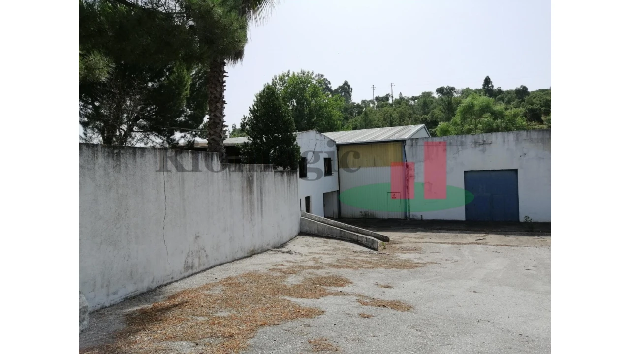 Armazém para Venda em Bemposta Foto 10