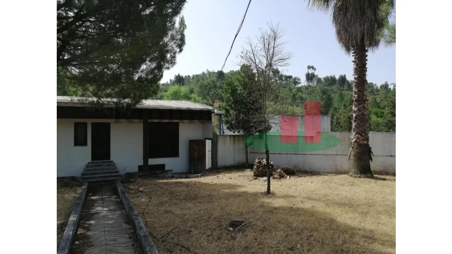 Armazém para Venda em Bemposta Foto 7