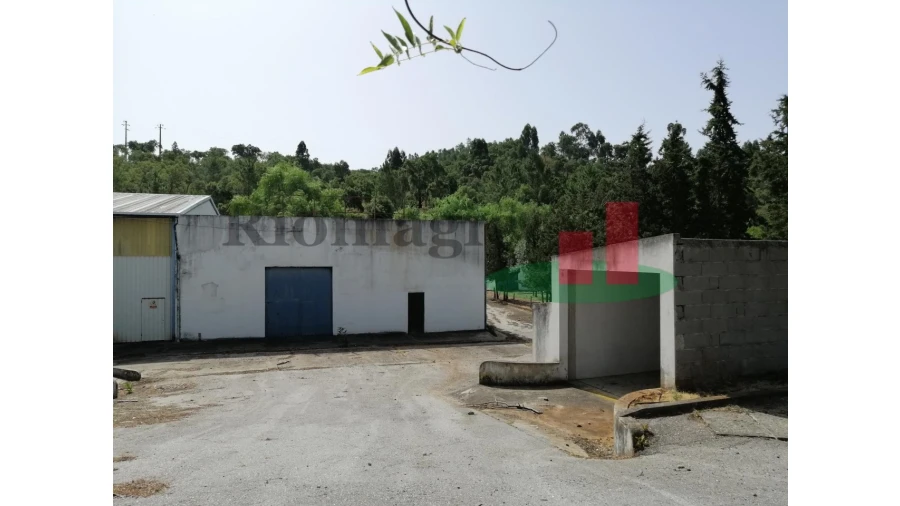 Armazém para Venda em Bemposta Foto 9