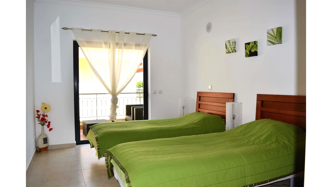 Apartamento T2 para Venda em Lagos (São Sebastião e Santa Maria) Foto 9