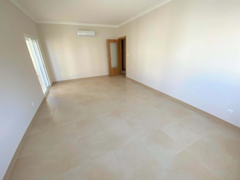 Apartamento T2 para Venda em Lagos (São Sebastião e Santa Maria) Foto 3