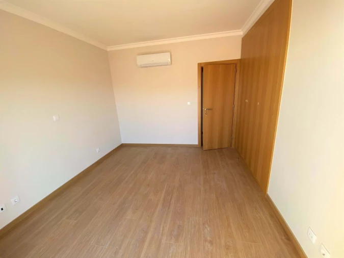Apartamento T2 para Venda em Lagos (São Sebastião e Santa Maria) Foto 7