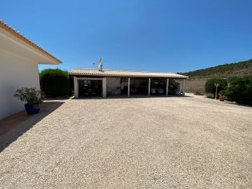 Moradia T4 para Venda em Lagos (São Sebastião e Santa Maria)