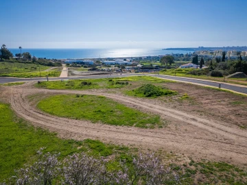 Terreno para Venda em Lagos (São Sebastião e Santa Maria)