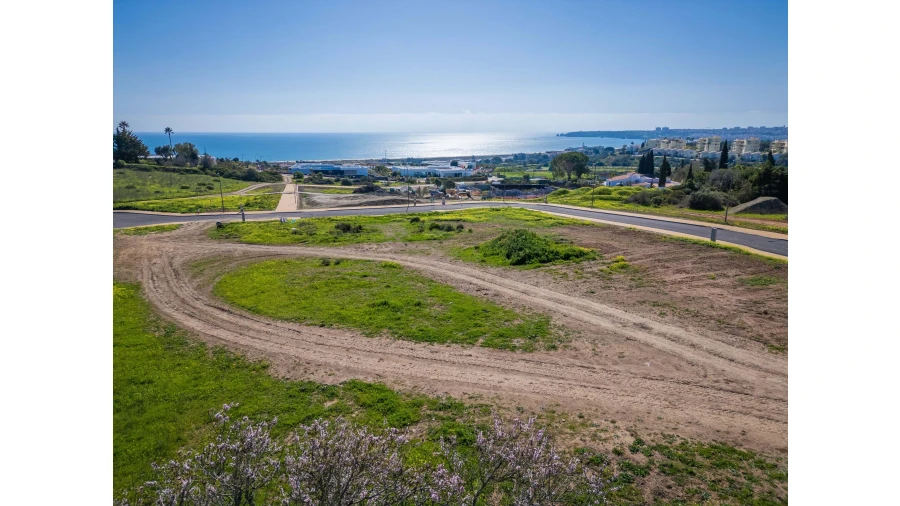 Terreno para Venda em Lagos (São Sebastião e Santa Maria) Foto 2