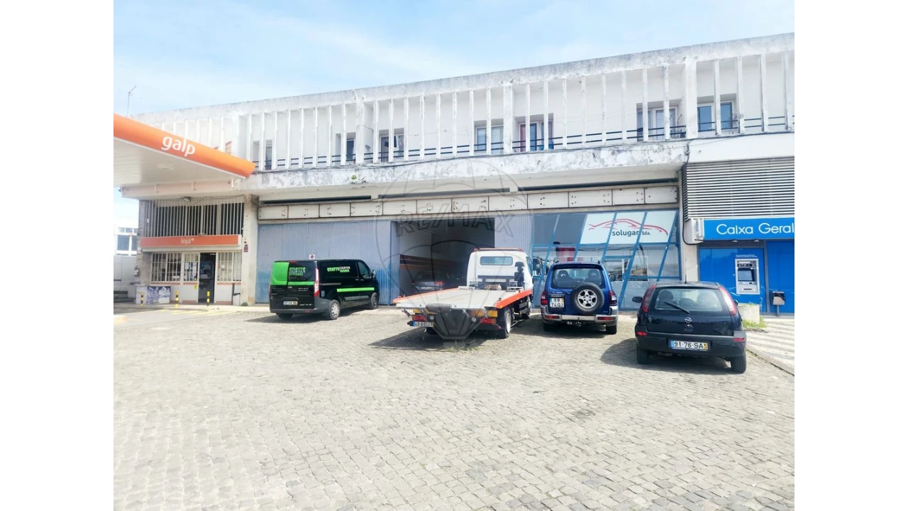 Armazém para Venda em Almargem do Bispo, Pêro Pinheiro e Montelavar Foto 1