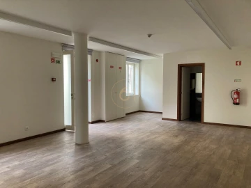 Escritório para Arrendamento em Lordelo do Ouro e Massarelos