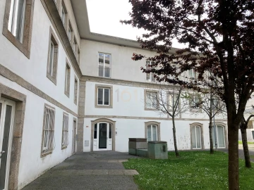 Escritório para Arrendamento em Lordelo do Ouro e Massarelos