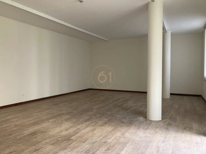 Escritório para Arrendamento em Lordelo do Ouro e Massarelos Foto 3