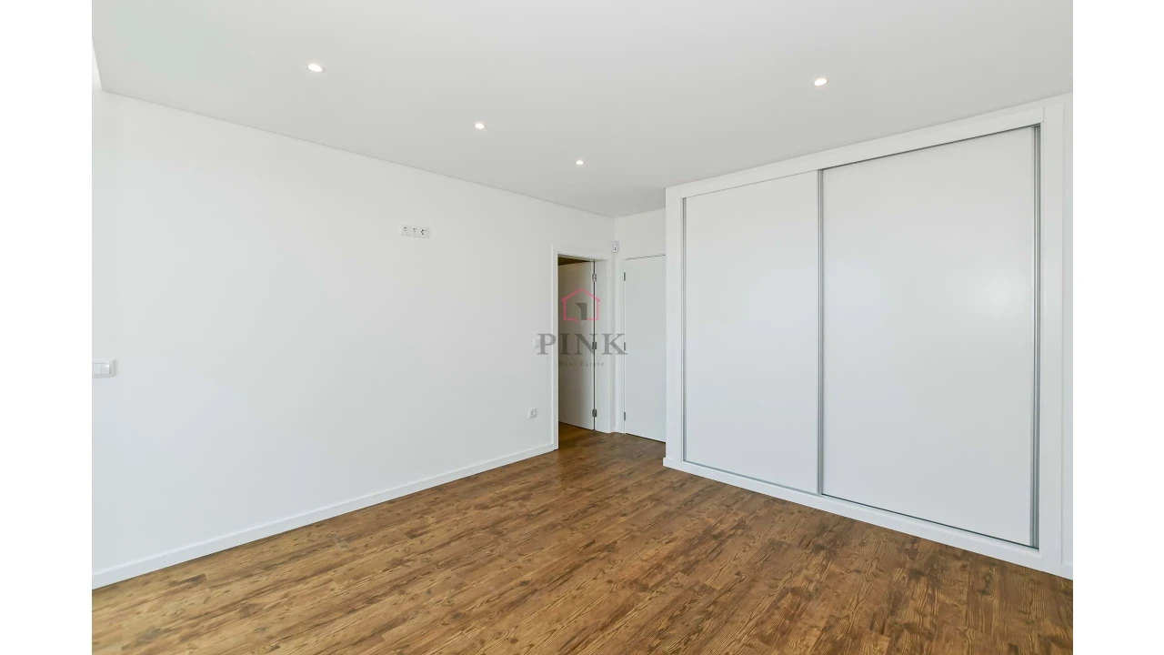 Moradia T3 para Venda em Agua de Pena Foto 12