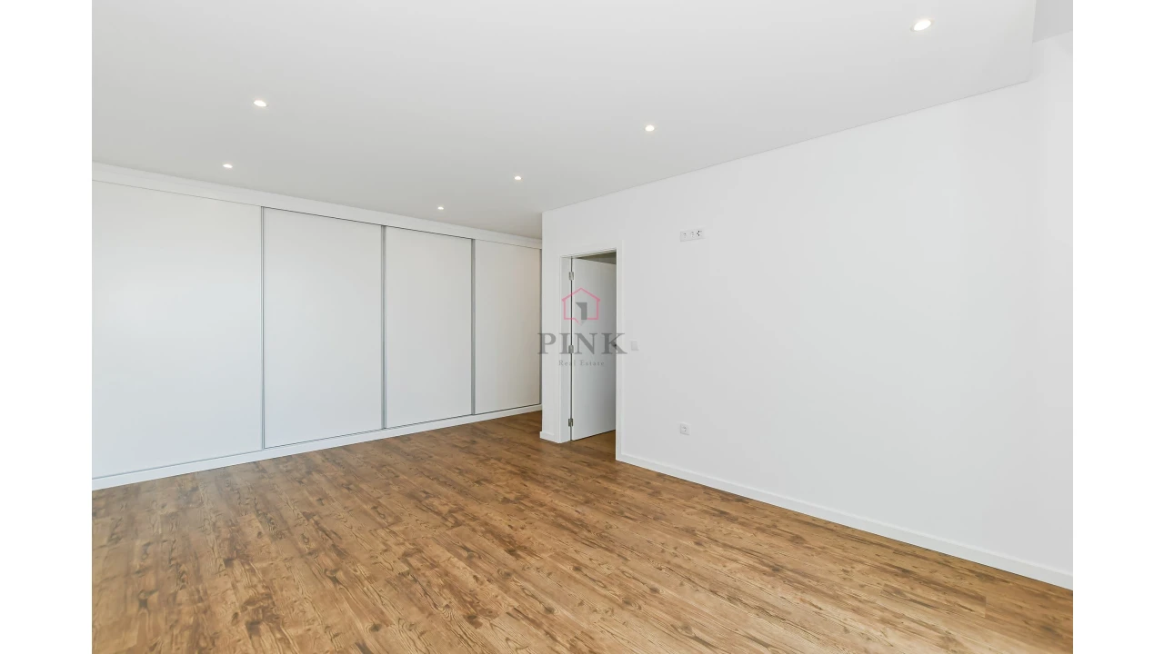 Moradia T3 para Venda em Agua de Pena Foto 20