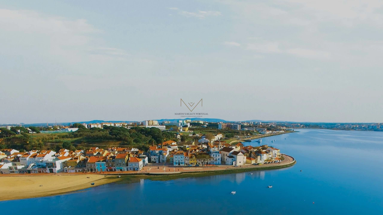Apartamento T2 para Venda em Seixal Foto 15