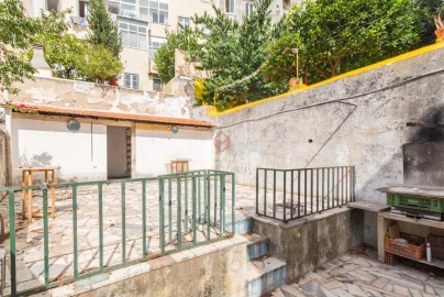 Prédio para Venda em Santo António