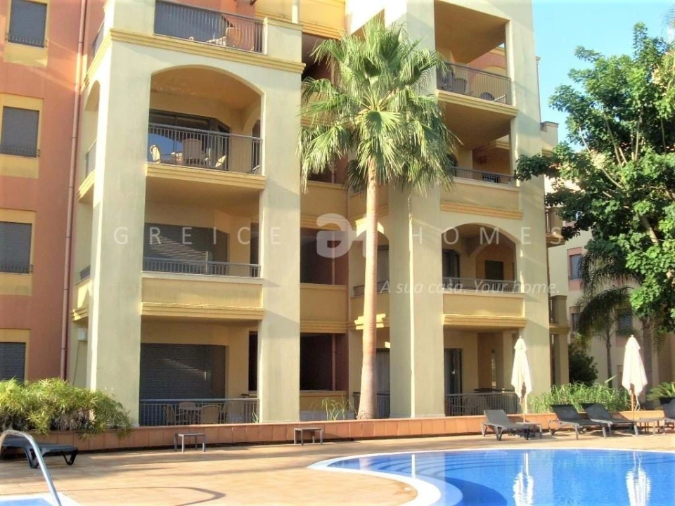Apartamento T2 para Venda em Quarteira Foto 2