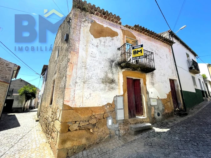 Moradia T0 para Venda em Escalos de Cima e Lousa