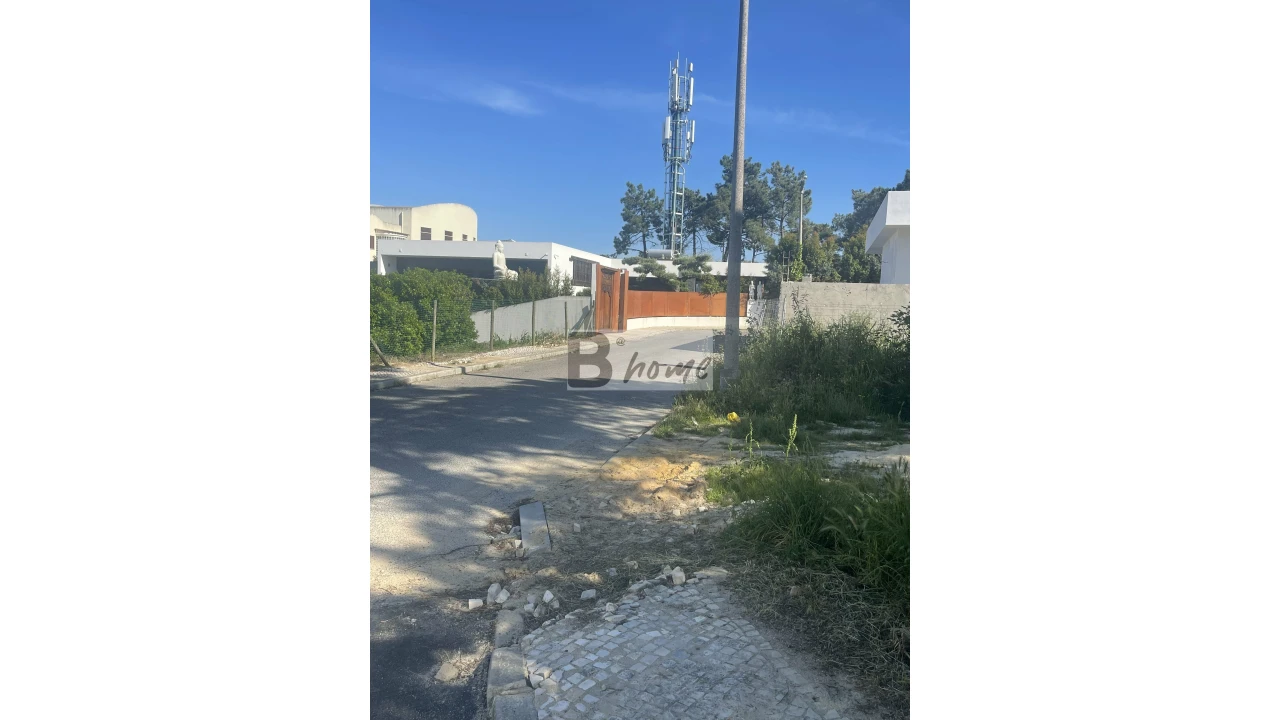 Moradia T3 para Venda em Charneca de Caparica e Sobreda Foto 11