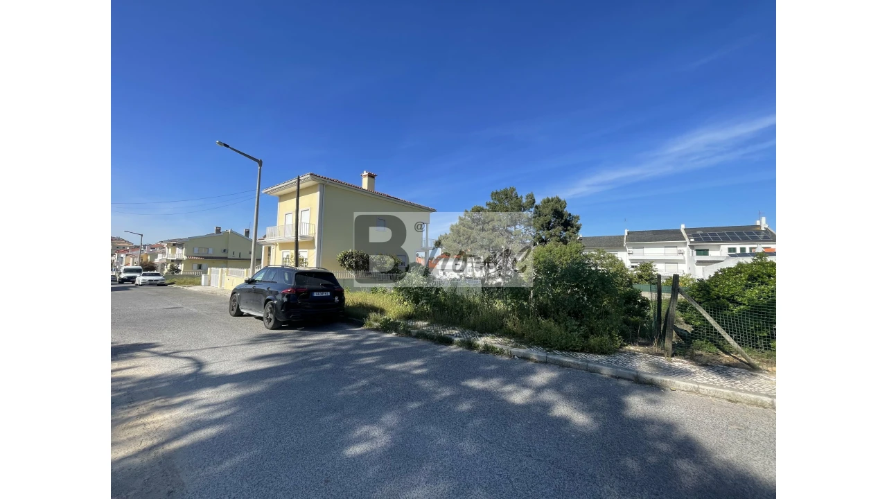 Moradia T3 para Venda em Charneca de Caparica e Sobreda Foto 10