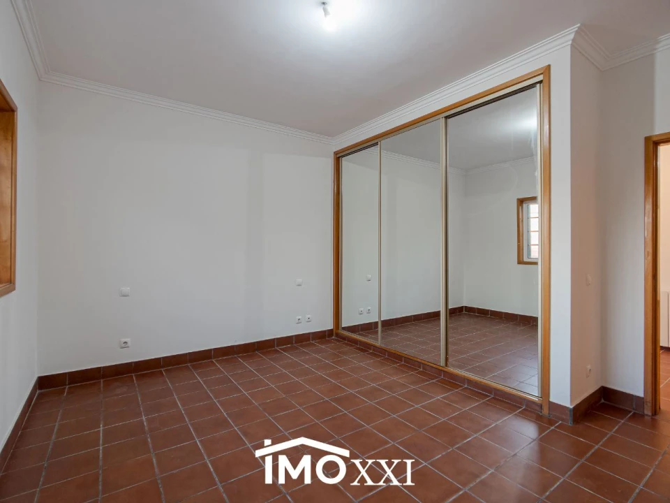 Moradia T5 para Venda em Fiães Foto 6