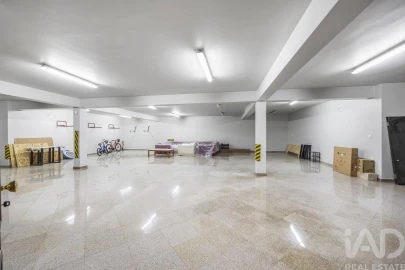 Moradia T5 para Venda em Loule (São Sebastião)