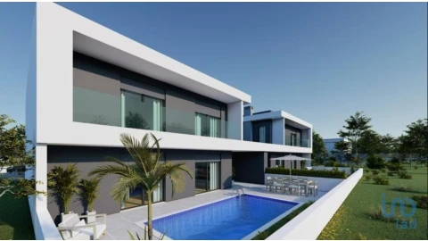 Moradia T4 para Venda em Amora