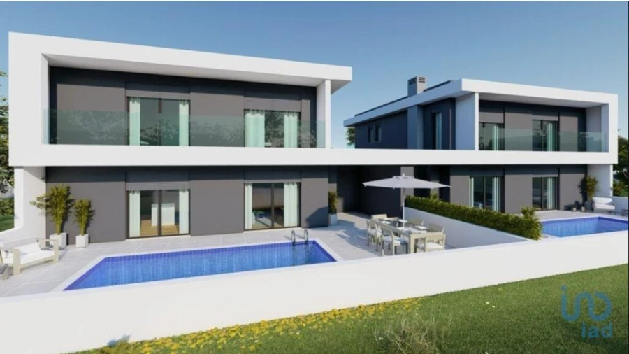 Moradia T4 para Venda em Amora Foto 3