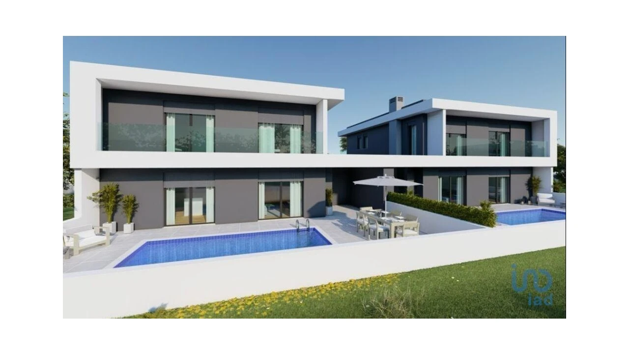 Moradia T4 para Venda em Amora Foto 3