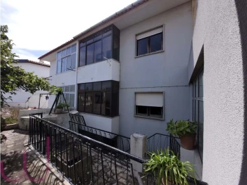 Moradia T7 para Venda em Carcavelos e Parede