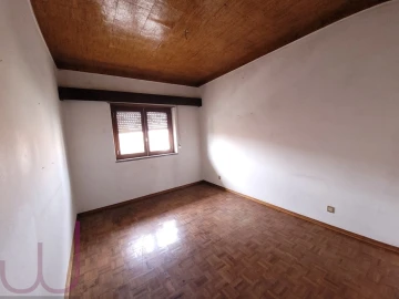 Moradia T7 para Venda em Carcavelos e Parede