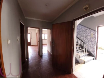 Moradia T7 para Venda em Carcavelos e Parede