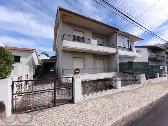 Moradia T7 para Venda em Carcavelos e Parede