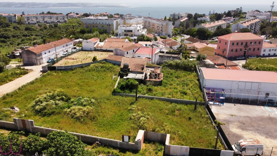 Terreno para Venda em Oeiras e São Julião da Barra, Paço de Arcos e Caxias Foto 1