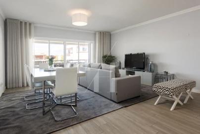 Apartamento T2 para Arrendamento em Quarteira