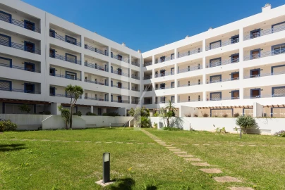 Apartamento T2 para Arrendamento em Quarteira