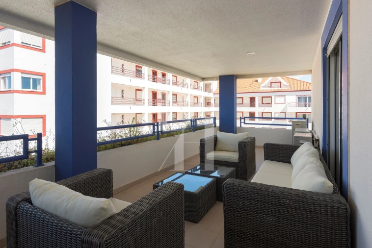 Apartamento T2 para Arrendamento em Quarteira Foto 26
