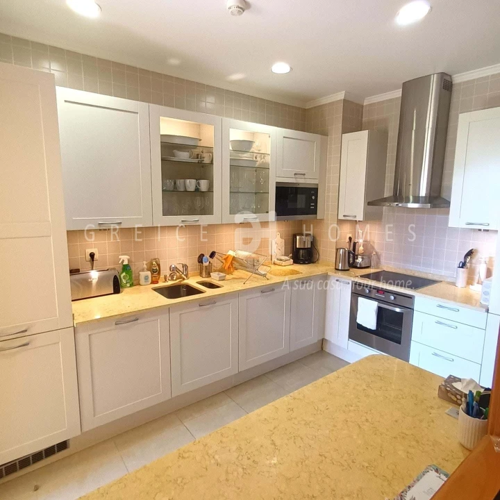 Apartamento T3 para Venda em Quarteira Foto 6