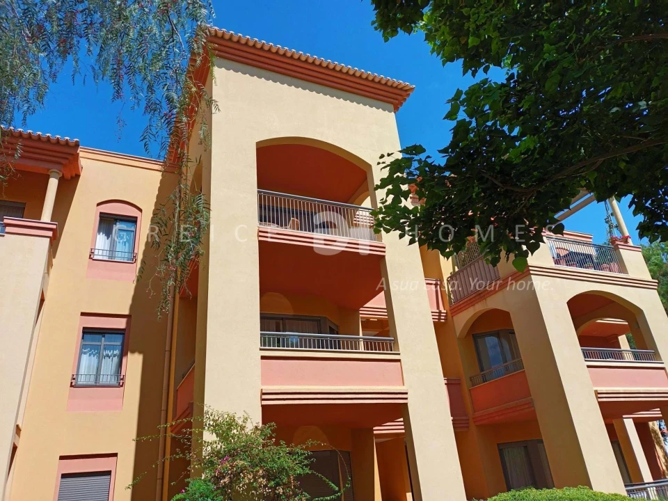 Apartamento T2 para Venda em Quarteira Foto 1