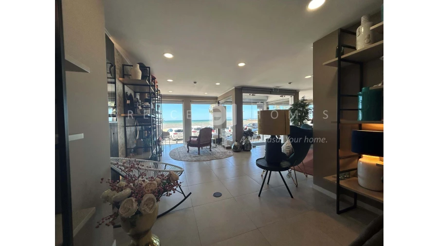 Negócio para Venda em Quarteira Foto 3