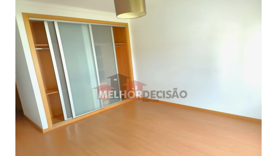 Apartamento T3 para Venda em Rio Maior Foto 18