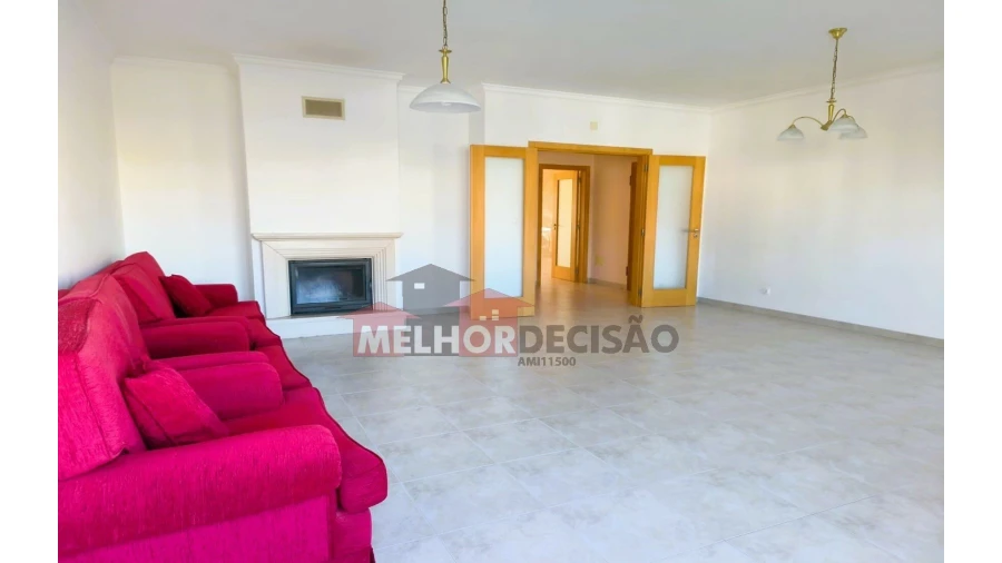 Apartamento T3 para Venda em Rio Maior Foto 3