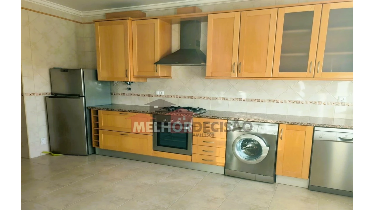 Apartamento T3 para Venda em Rio Maior Foto 9