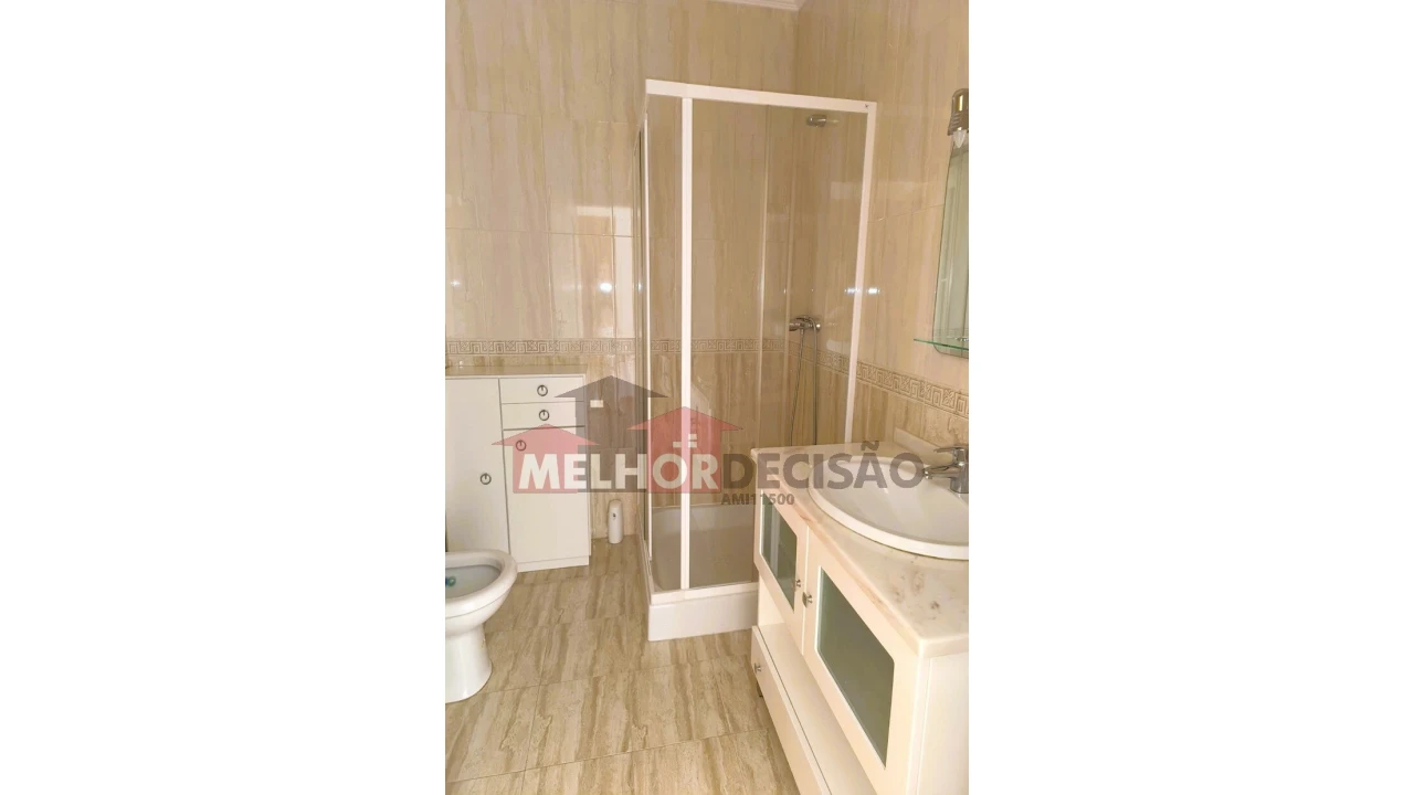 Apartamento T3 para Venda em Rio Maior Foto 15